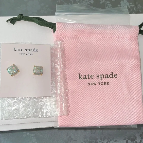 NWT Kate spade earrings - Picture 1 of 4